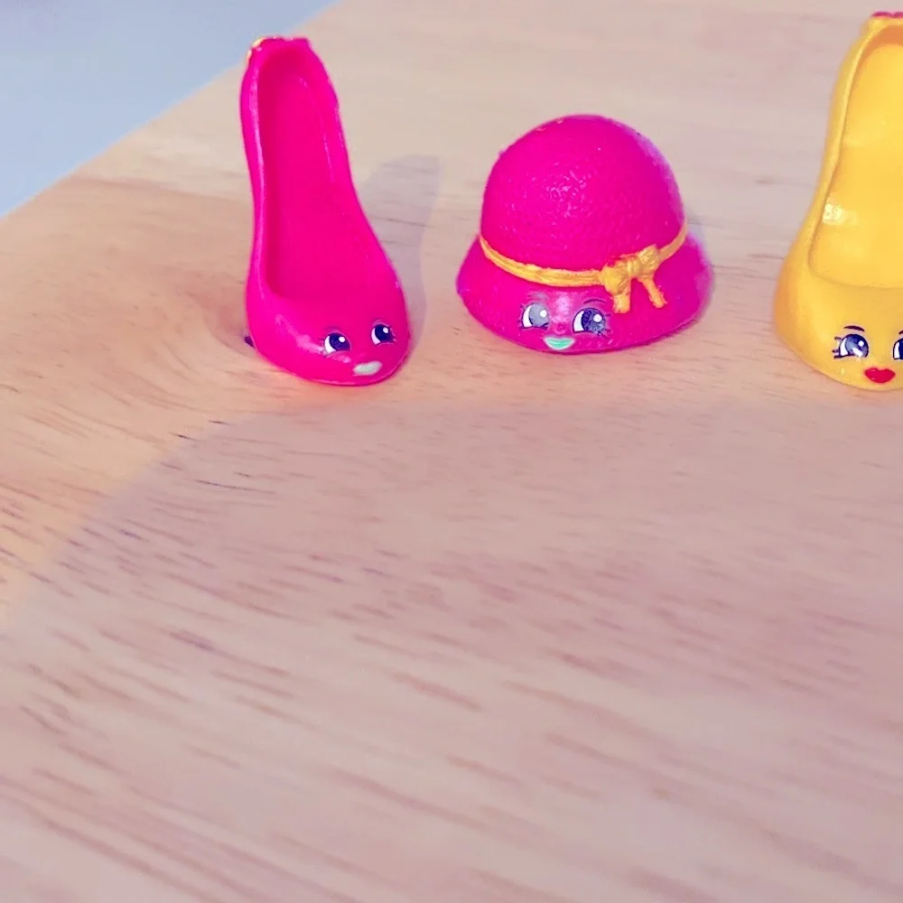 Shopkins Hats and Heels = 6 items